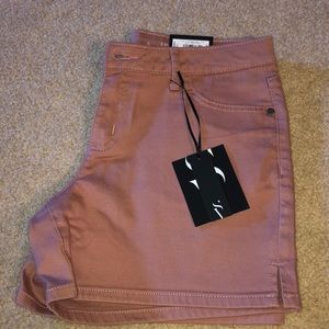 🎉NWT dark pink denim shorts